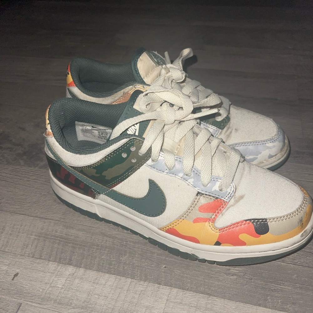 Nike Dunk - Picture 2 of 4